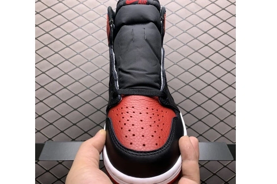 HV6674-067 Bred Retro 1 OG  HV6674-067 High  '85 (2025) Jordan 0708